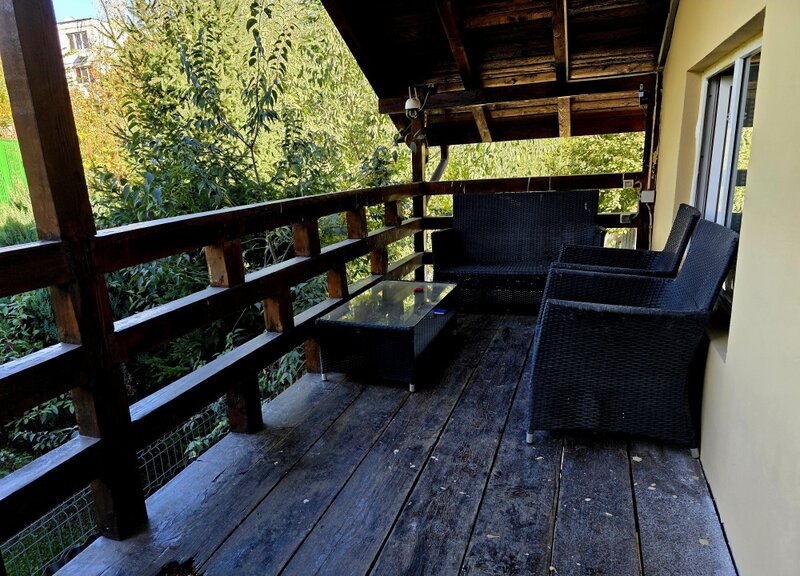 Casa cu curte de vanzare in Bucuresti, zona Lujerului, 3 camere, 130 mp utili.